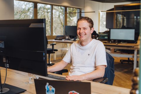 Jesse Wieleman op kantoor